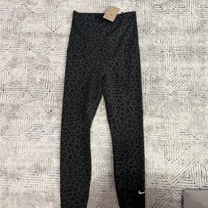 Nike Black Leopard Leggings